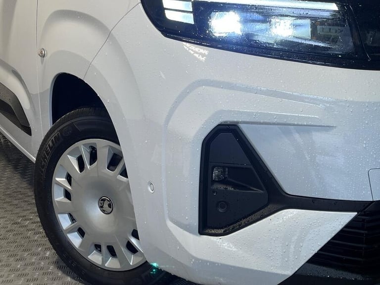 2025 Vauxhall Combo 1.5 Turbo D 2300 Pro Xl Panel Van 6dr Diesel Manual Lwb Euro 6 (s/s) (100 P P...