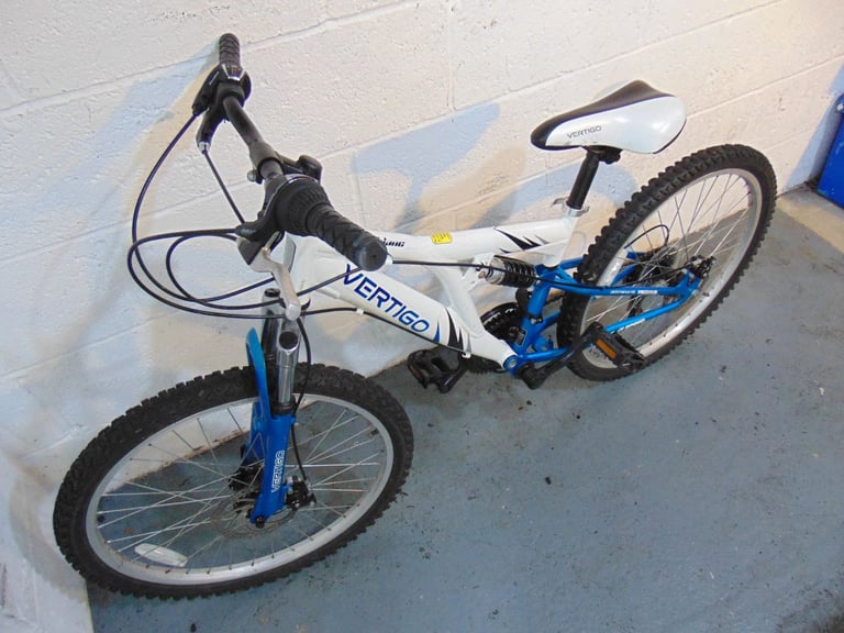 Aluminium Vertigo Mont Blanc (24" tyres, suit 9-12yr old) Mountain Bike (free local delivery)
