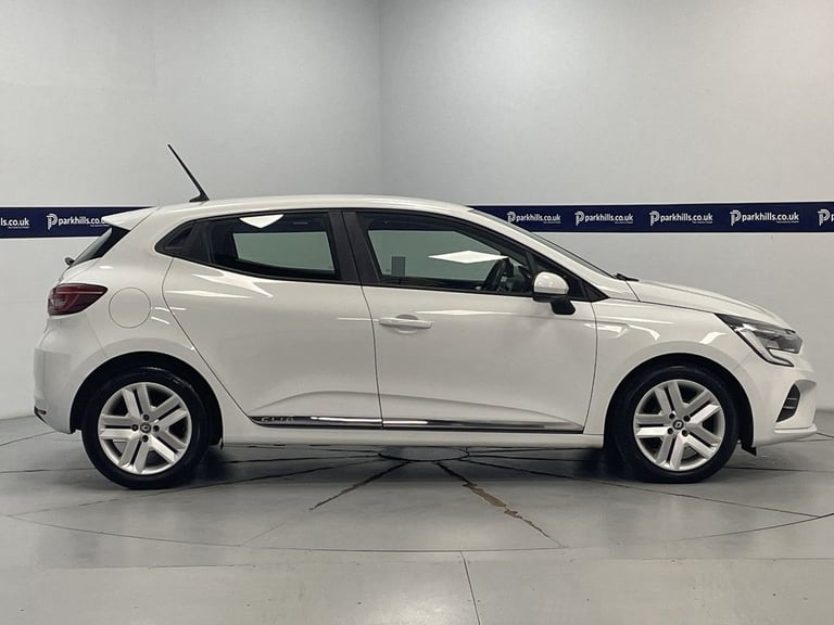 2020 Renault Clio 1.0 TCe Play Hatchback 5dr Petrol Manual Euro 6 (s/s) (100 ps) - AA INSPECT Hat...
