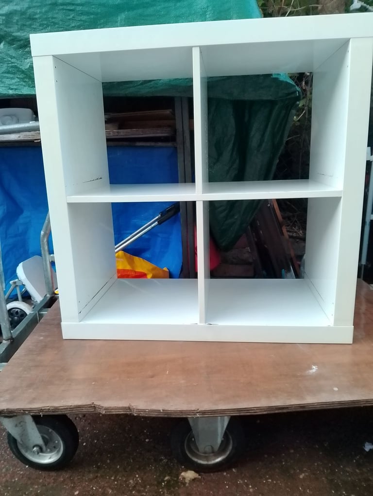 'Ikea-Kallax' storage unit in very good condition allround 