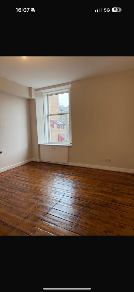 Lovely one bedroom flat to rent in Abbeyhill