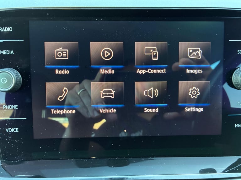 2018 Volkswagen Polo 1.0 TSI SE Euro 6 (s/s) 5dr HATCHBACK Petrol Manual