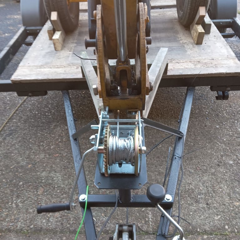 Digger and trailer with ramp and winch, new 13hp engine, spooler and pipes