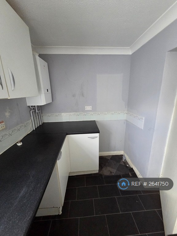 1 bedroom flat in White Lodge Court, Winchelsea Beach, Winchelsea, TN36 (1 bed) (#2641750)