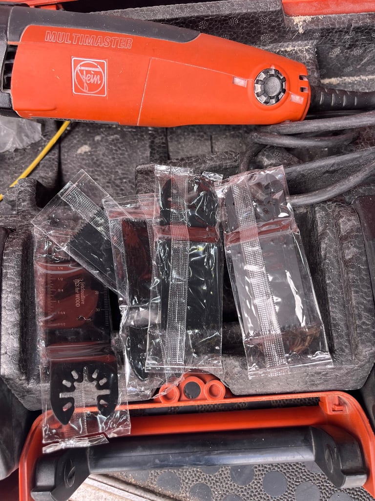 Fein multi tool 240v, great condition with hard case, spare blades and other accessories 
