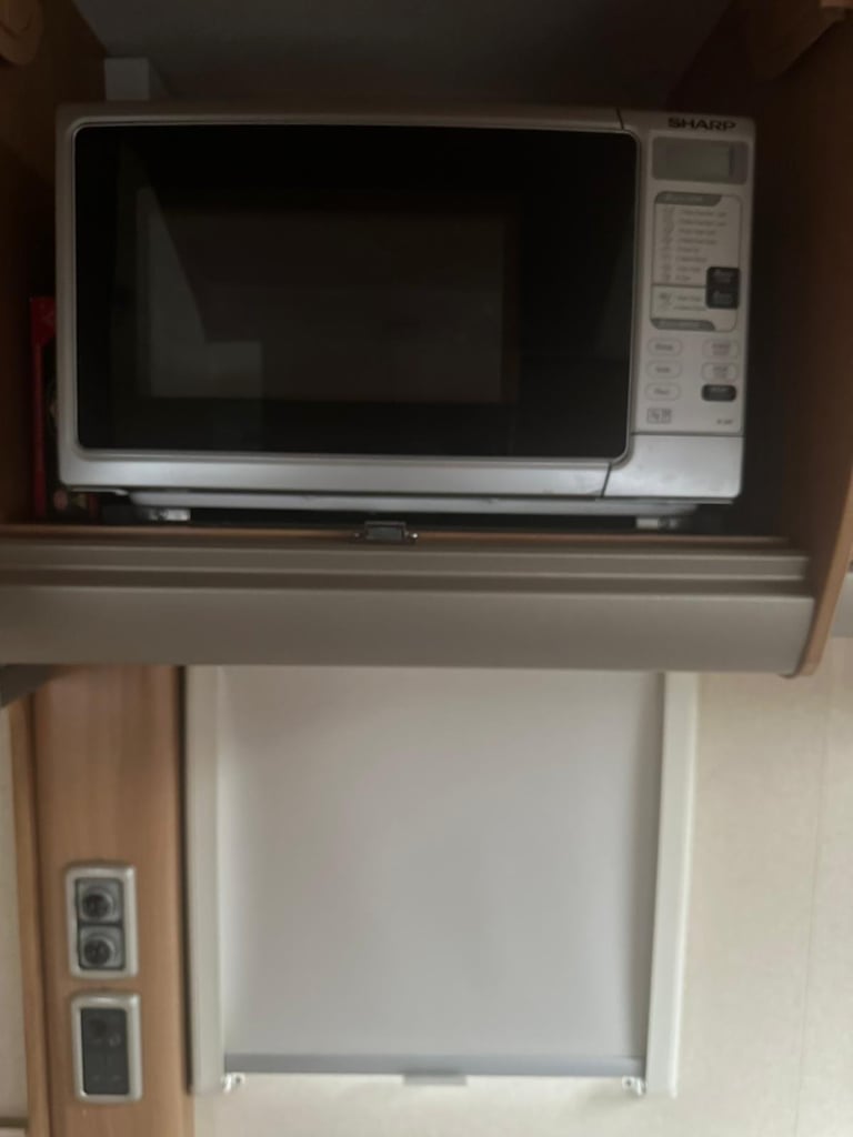 2008 Swift charisma 555 4 Berth with fixed bed