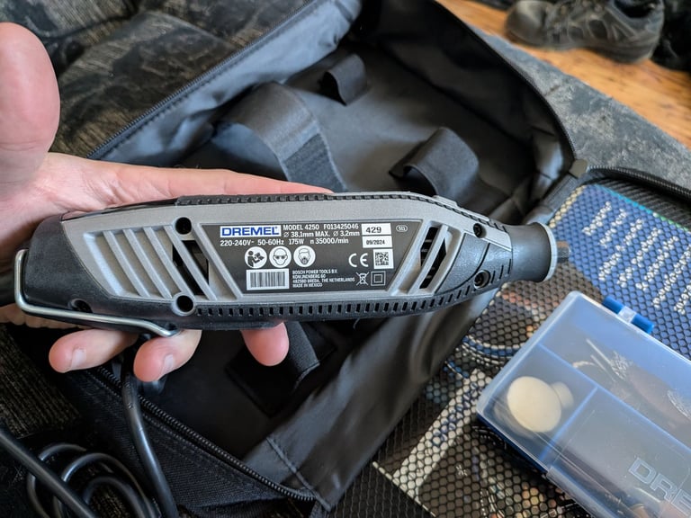 Dremel 4250 Brand New with accessories 