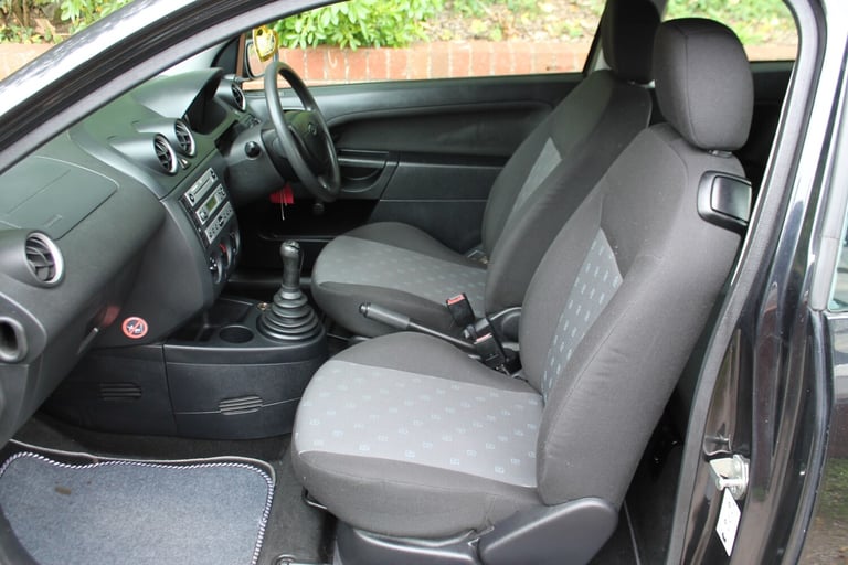 2004 Ford Fiesta 1.25 Finesse 3dr HATCHBACK Petrol Manual