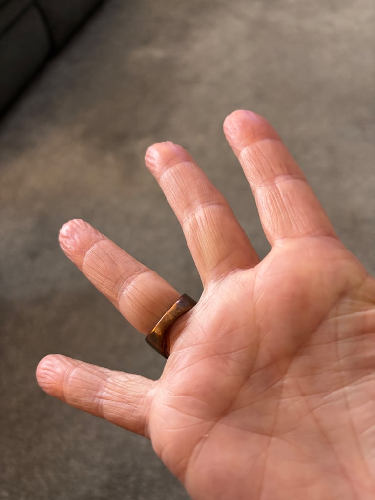 Costume jewellery- Silver plated diamanté ring
