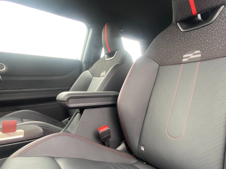 2024 MINI Cooper 1.5 C Sport Auto 3dr - OLED Infotainment Screen &amp; Rear Camera &amp; CarPlay ...