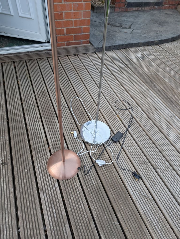 Free standing lamps 