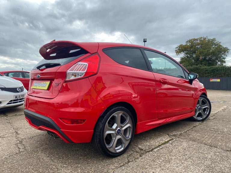 2016 FORD FIESTA 1.6 T ST-3 1 OWNER FULL SERVICE HISTORY NEW CAMBELT