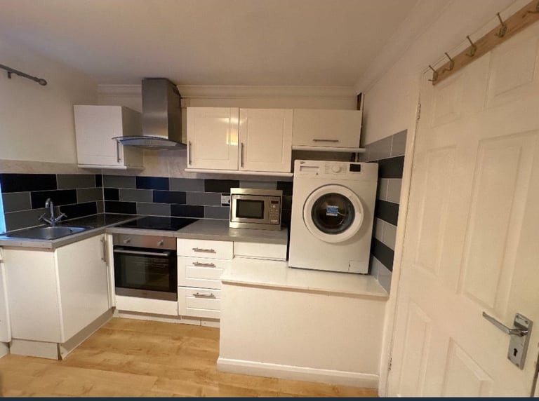 One Bedroom house flat to Rent( Bills Included)