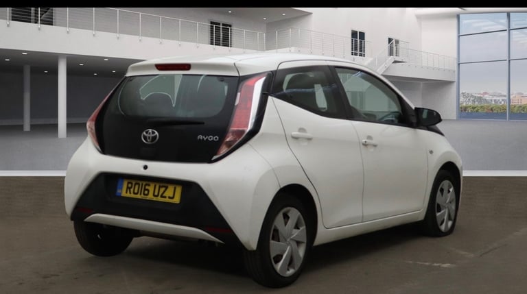 2016 Toyota, AYGO, Hatchback, Manual, 998 (cc), Petrol 5 doors Excellent Condition 