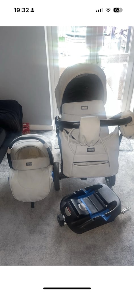 image for Mee-go Milano limited edition pram 