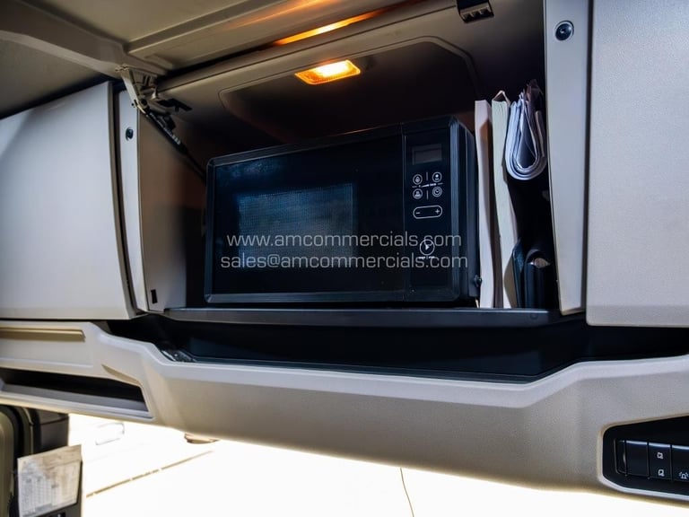 2021 (21) SCANIA 580S V8 HIGHLINE 6X2 TAG AXLE