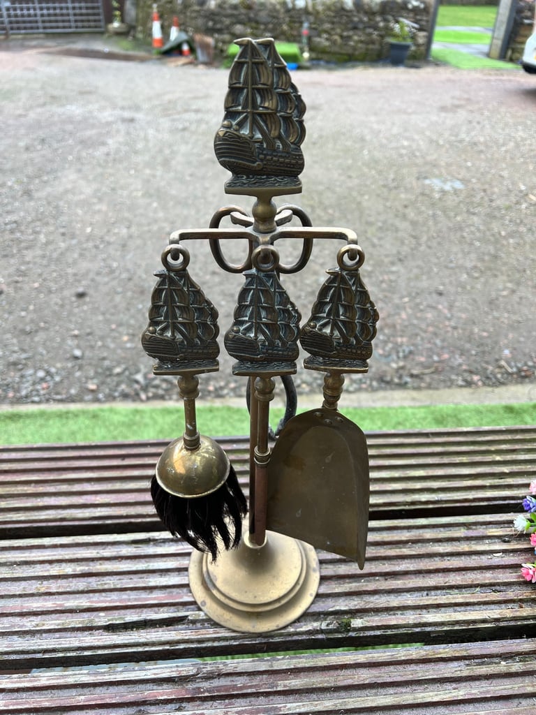 BRASS fireside  BUNDLE ALL in photos only £5 Thanks x
