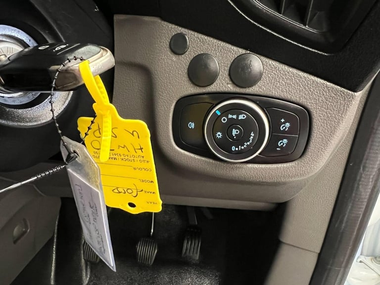 2020 Ford Transit Connect 1.5 230 EcoBlue Leader Crew Van L2 Euro 6 (s/s) 6dr Combi Van Diesel Ma...