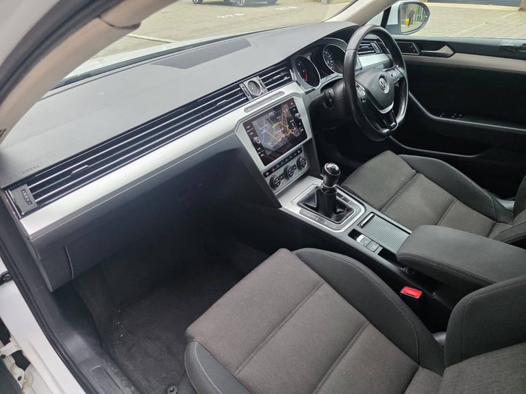 Volkswagen, PASSAT, Estate, 2018, Manual, 1598 (cc), 5 doors
