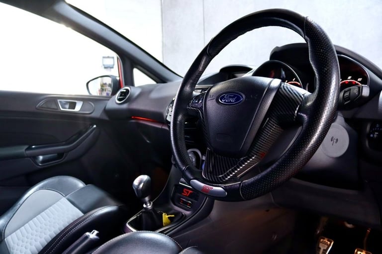 2015 Ford Fiesta 1.6 EcoBoost ST-2 3dr HATCHBACK PETROL Manual