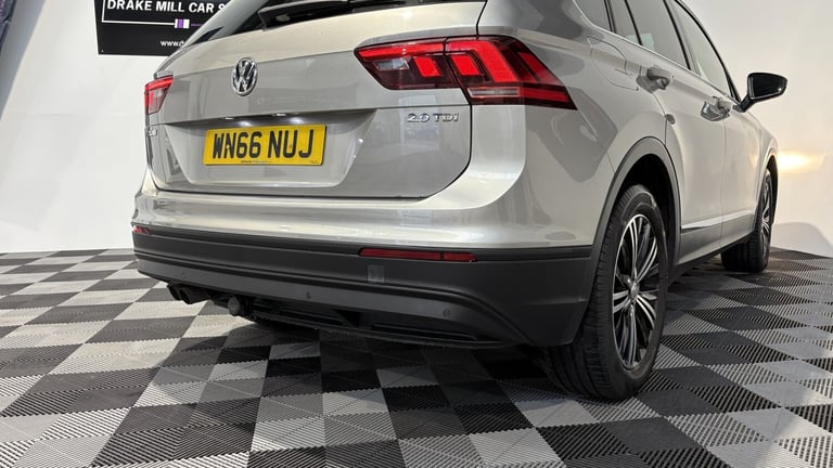 VOLKSWAGEN TIGUAN 2.0 TDI BlueMotion Tech SE Navigation 2016