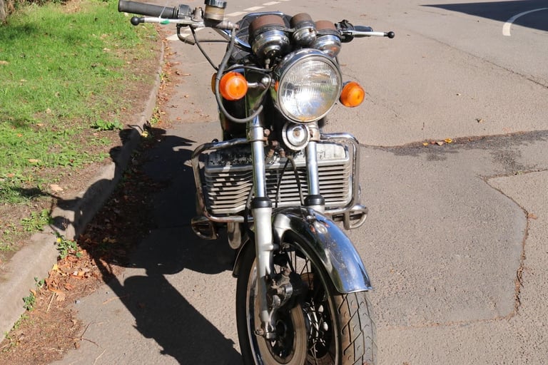 Suzuki GT 750 GT750 M Kettle 1975 UK bike Winter Restoration Project.