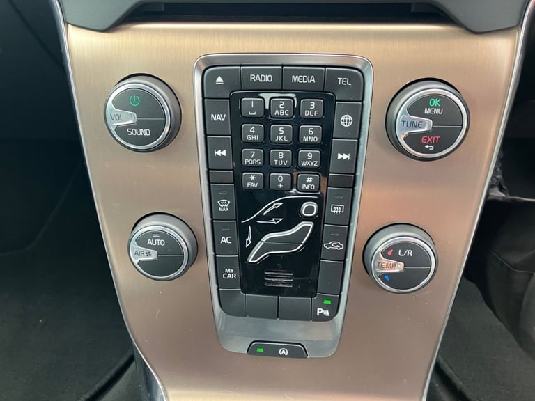 2017 Volvo V40 T3 [152] Cross Country Nav Plus 5dr HATCHBACK PETROL Manual