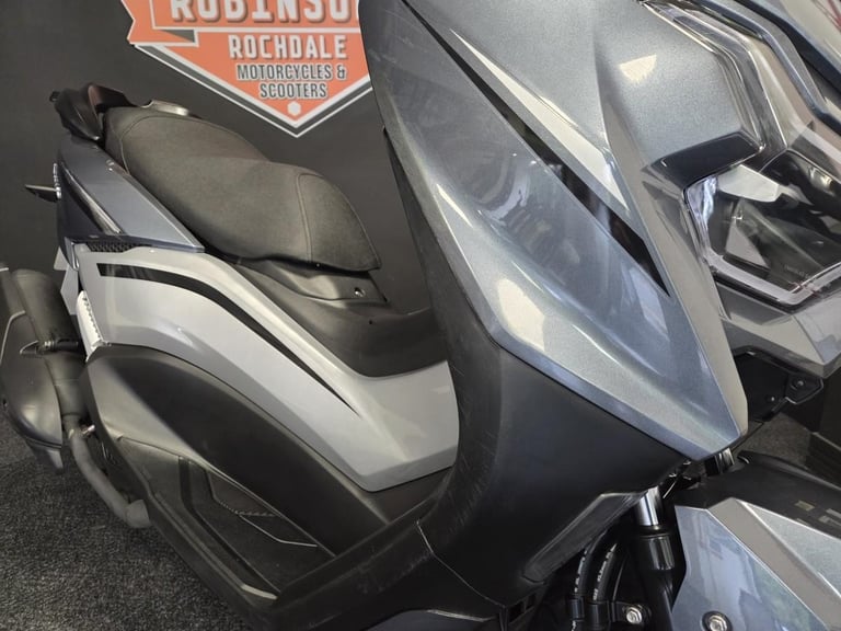 2025 MGB Amax in grey, one mature owner machine