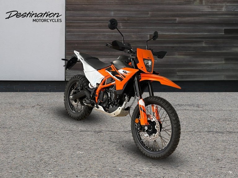 2025 KTM Street 125 ENDURO R orange Manual