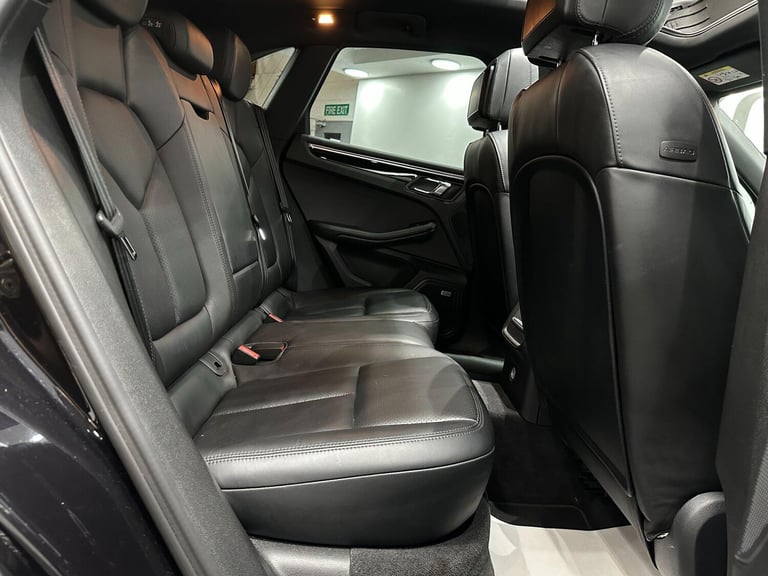 2015 Porsche Macan 2.0T SUV 5dr Petrol PDK 4WD Euro 6 (s/s) (237 ps) ESTATE Petrol Automatic