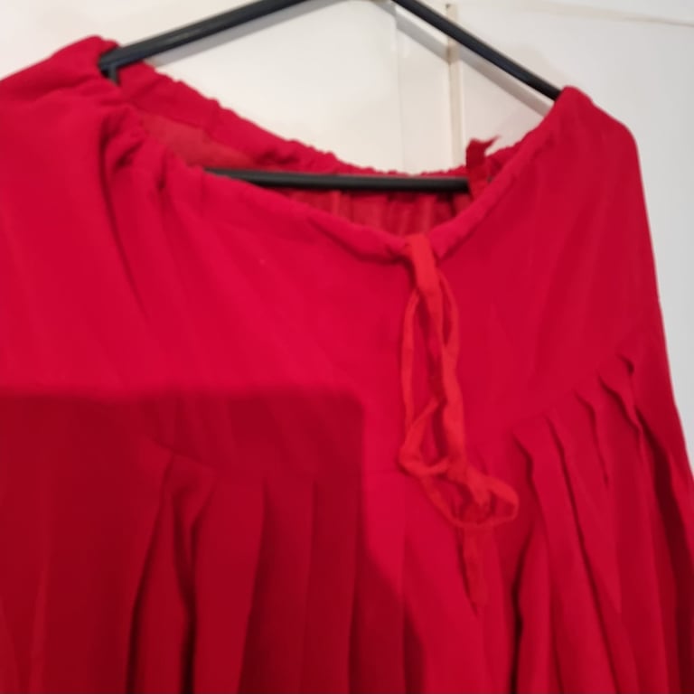 New Bunty bubbly asian dress. Yellow kameez Red pants. Red silver embroidery. Collar. 34-36chest