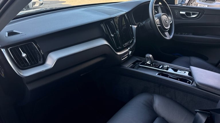 2023 Volvo XC60 Core, B5 AWD mild hybrid, Petrol Estate Petrol Automatic