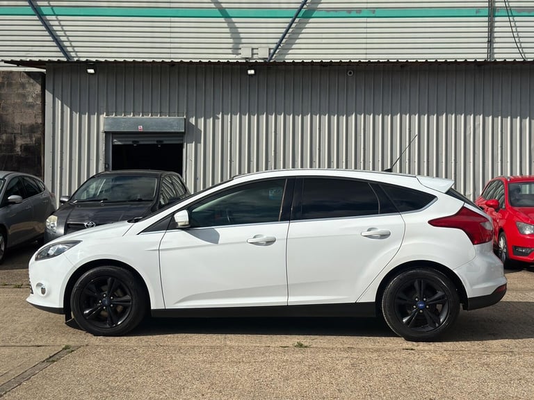  Ford Focus 1.0T EcoBoost Zetec Euro 5 (s/s) 5dr Petrol Manual