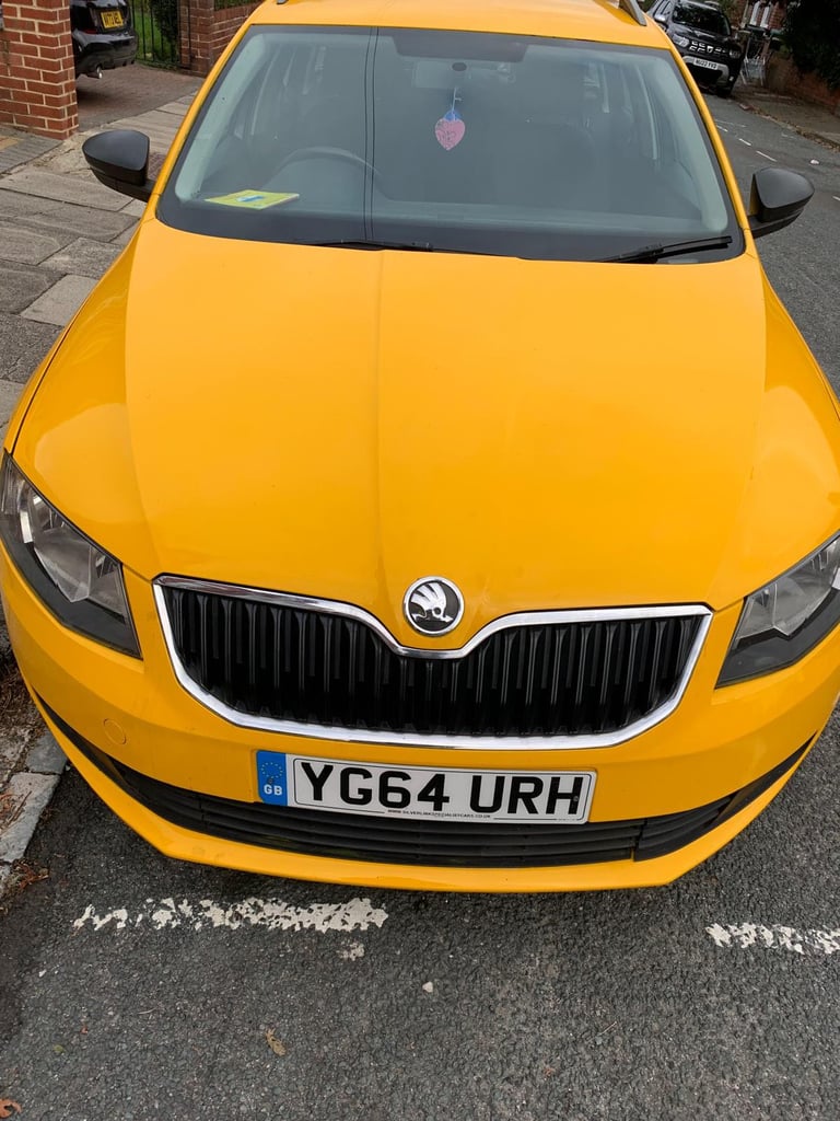 image for Skoda, OCTAVIA, Estate, 2014, Manual, 1598 (cc), 5 doors