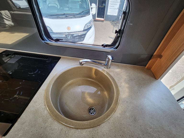 Swift Bolero 630 PR 2 Berth DIESEL MANUAL 2013/13