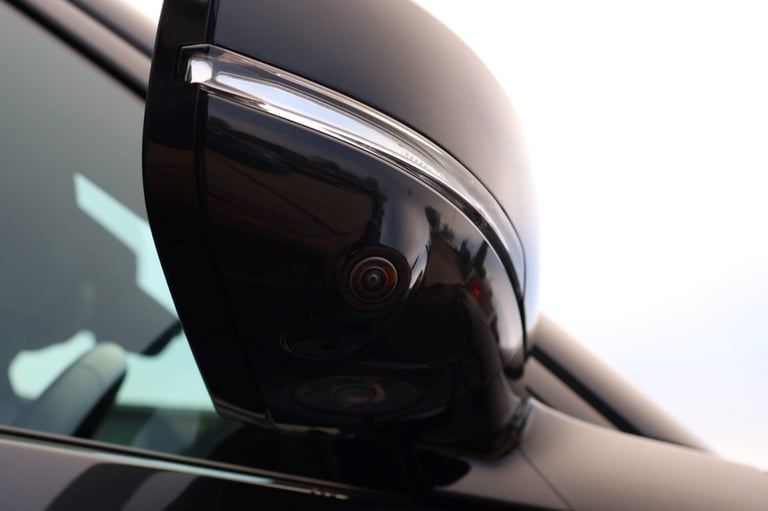 2024 Land Rover Discovery COMMERCIAL DYNAMIC HSE 22 inch wheels deployable towbar wireless charge...