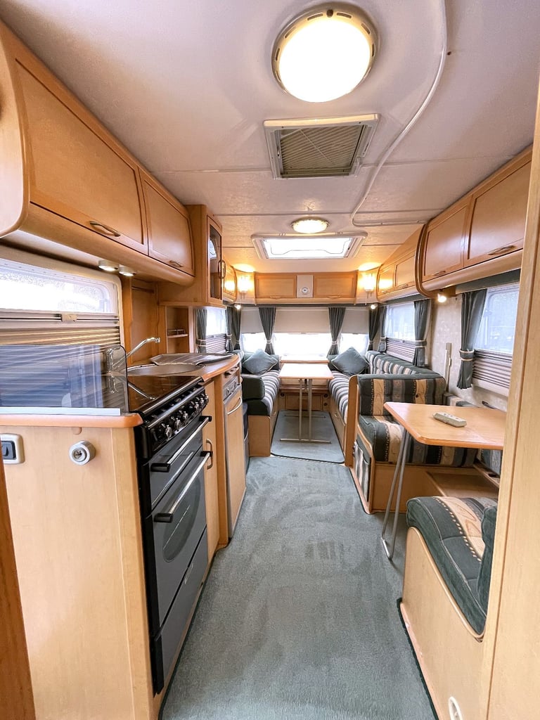 2005 ABBEY VOGUE GTS 416 4 BERTH CARAVAN, END BATHROOM WITH MOTOR MOVER & AWNING
