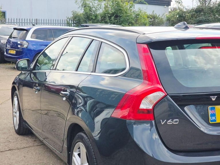 VOLVO V60 2.0 D2 SE Nav Euro 6 (s/s) 5dr 2017