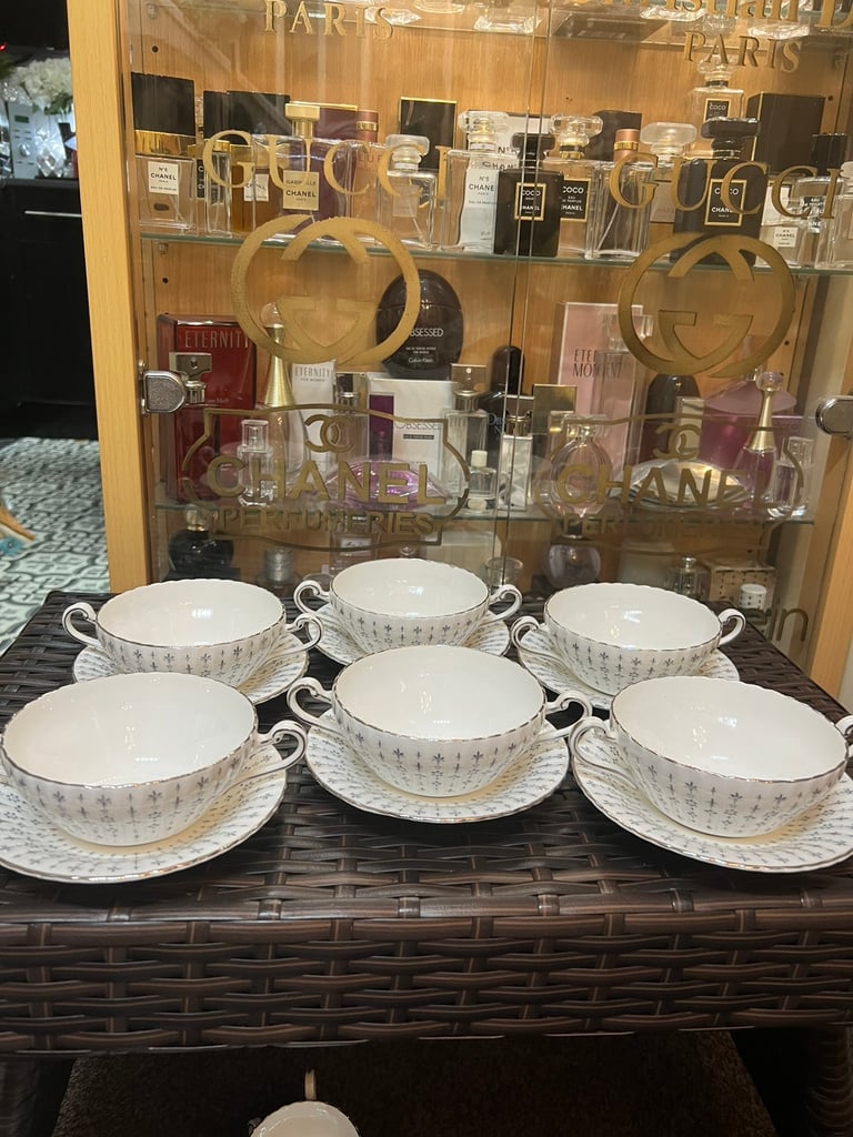 6 Vintage PARAGON bone China soup bowls & plates