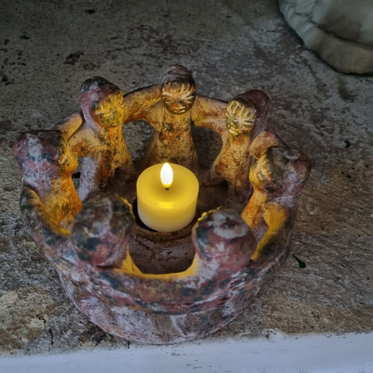 MEXICAN CIRCLE OF FRIENDS CANDLE HOLDER