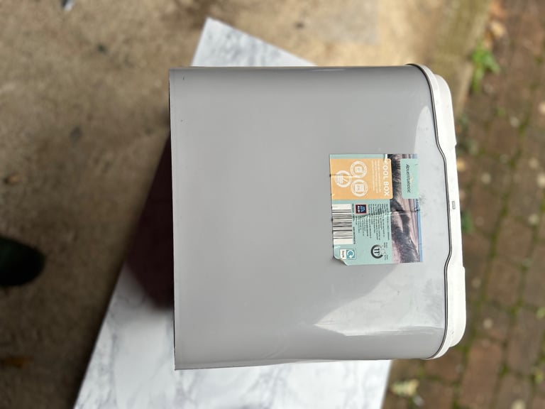 image for Cool box 36x24x33