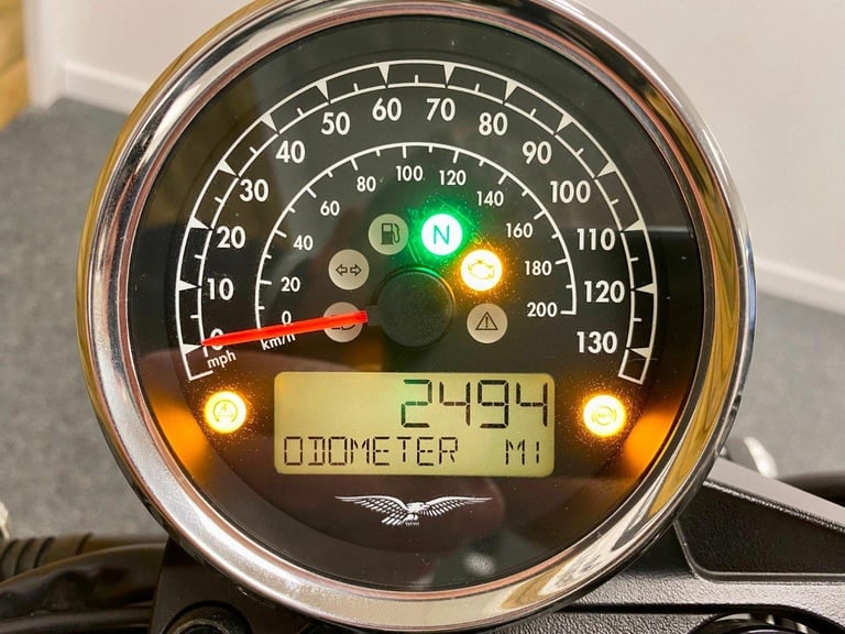 2018 MOTO GUZZI V7 STONE, ONLY 2494 MILES, FSH, COOL ITALIAN RETRO