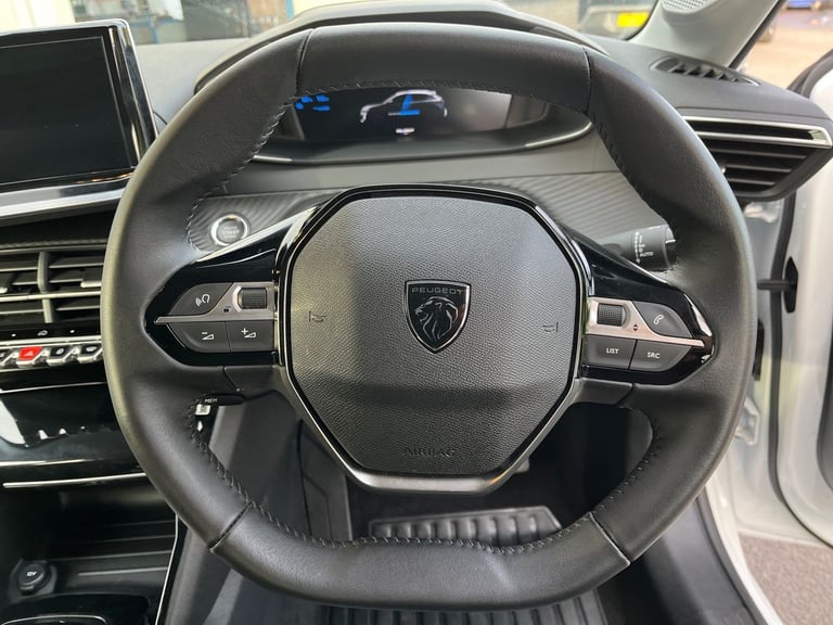  Peugeot E 208 50kwh Allure Hatchback 5dr Electric Auto 7.4kw Charger 136 Ps