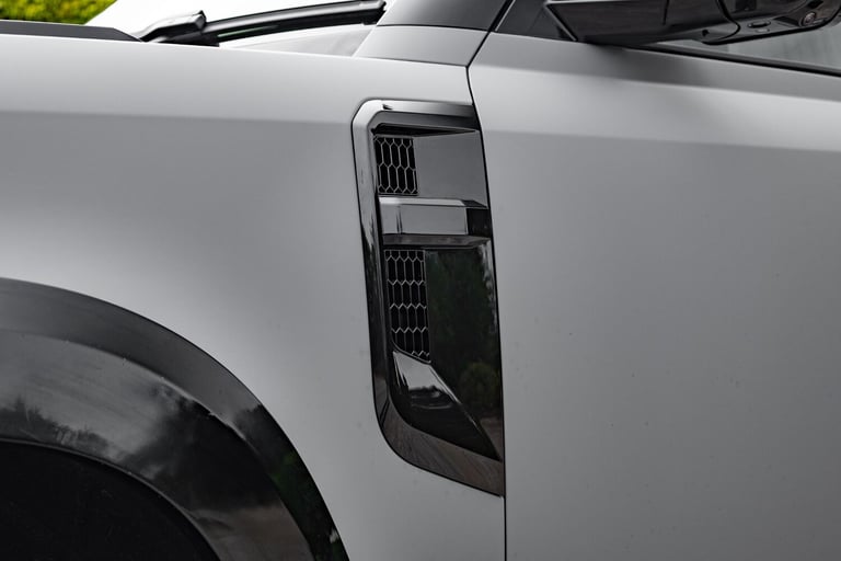 2023 Land Rover Defender 3.0 D300 X-Dynamic HSE 110 5dr Auto [7 Seat] ESTATE DIESEL Automatic