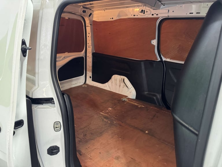 2021 Vauxhall Combo 1.5 Combo 2300 Sportive TD Panel Van Diesel Manual
