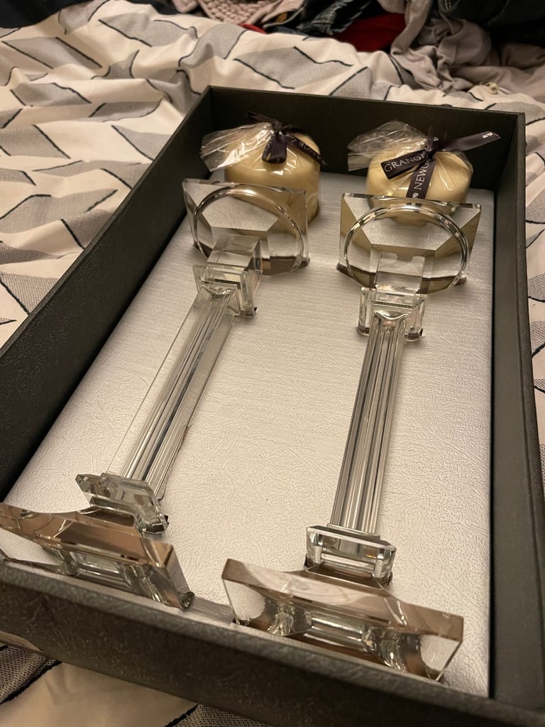 LIBERTY GLASS PILLAR CANDLE HOLDERS WITH CANDLES 