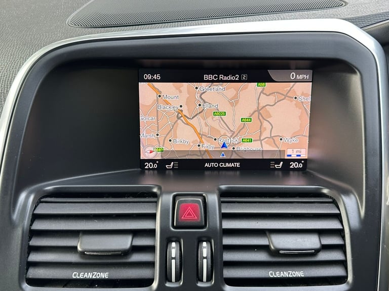 2017 Volvo XC60 D4 [190] R DESIGN Lux Nav 5dr AWD Geartronic ESTATE Diesel Automatic