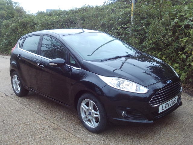 2014 Ford Fiesta 1.5 TDCi Zetec 5dr Black 58k Miles Years MOT Warranty £20 Road Tax HATCHBACK Die...