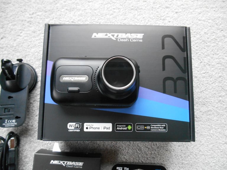 NEXTBASE 322GW Dash Cam with Accessories