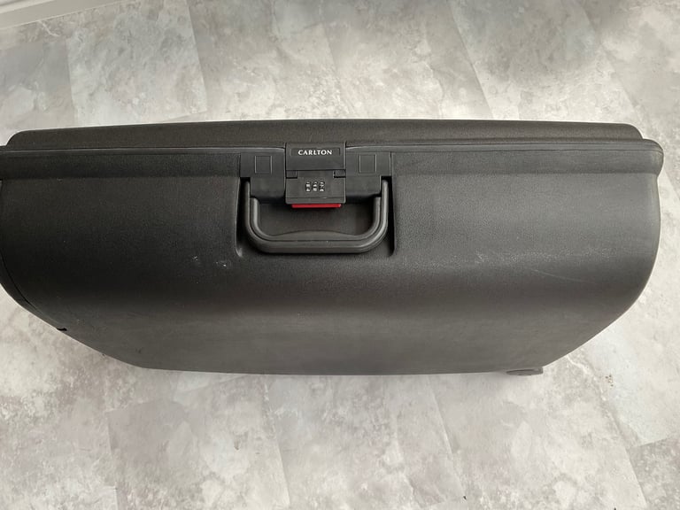 image for XL Carlton Hard Shell Suitcase VGC 74 cm x 56 x 25 cm approx